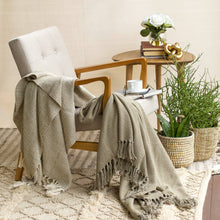 Load image into Gallery viewer, Chevron Cotton Throw Blanket