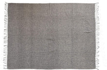 Load image into Gallery viewer, Wool Blend Throw With Fringe
