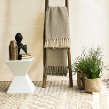 Load image into Gallery viewer, Chevron Cotton Throw Blanket